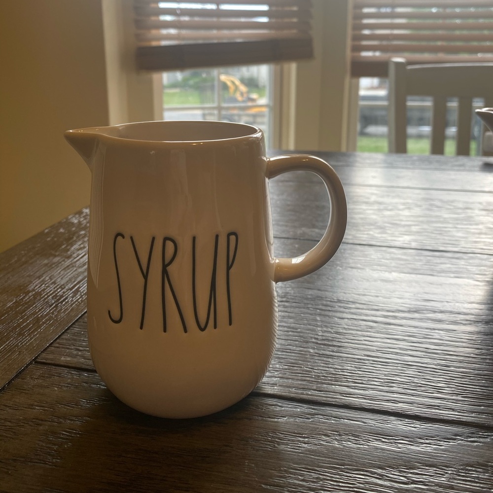 Rae Dunn Syrup holder